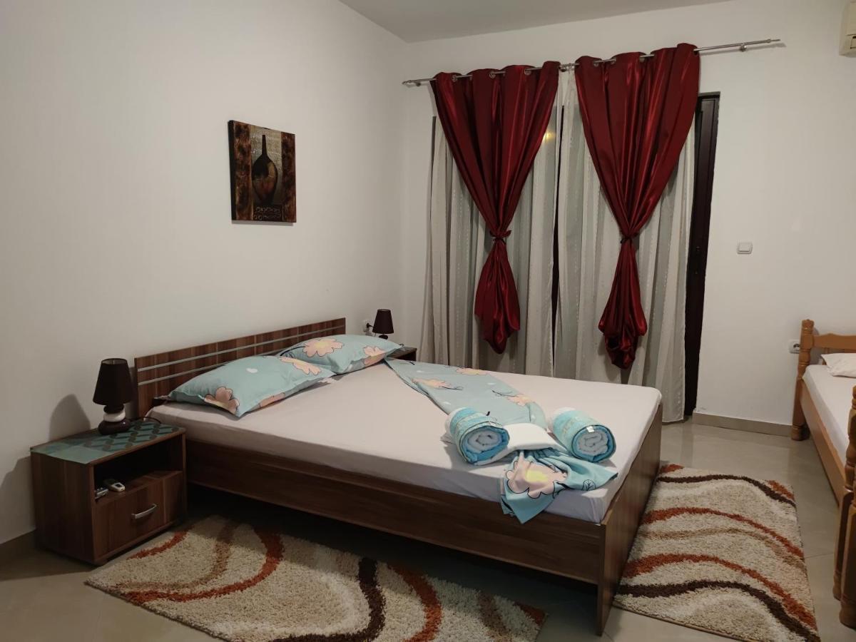 Studios M Ulcinj Buitenkant foto