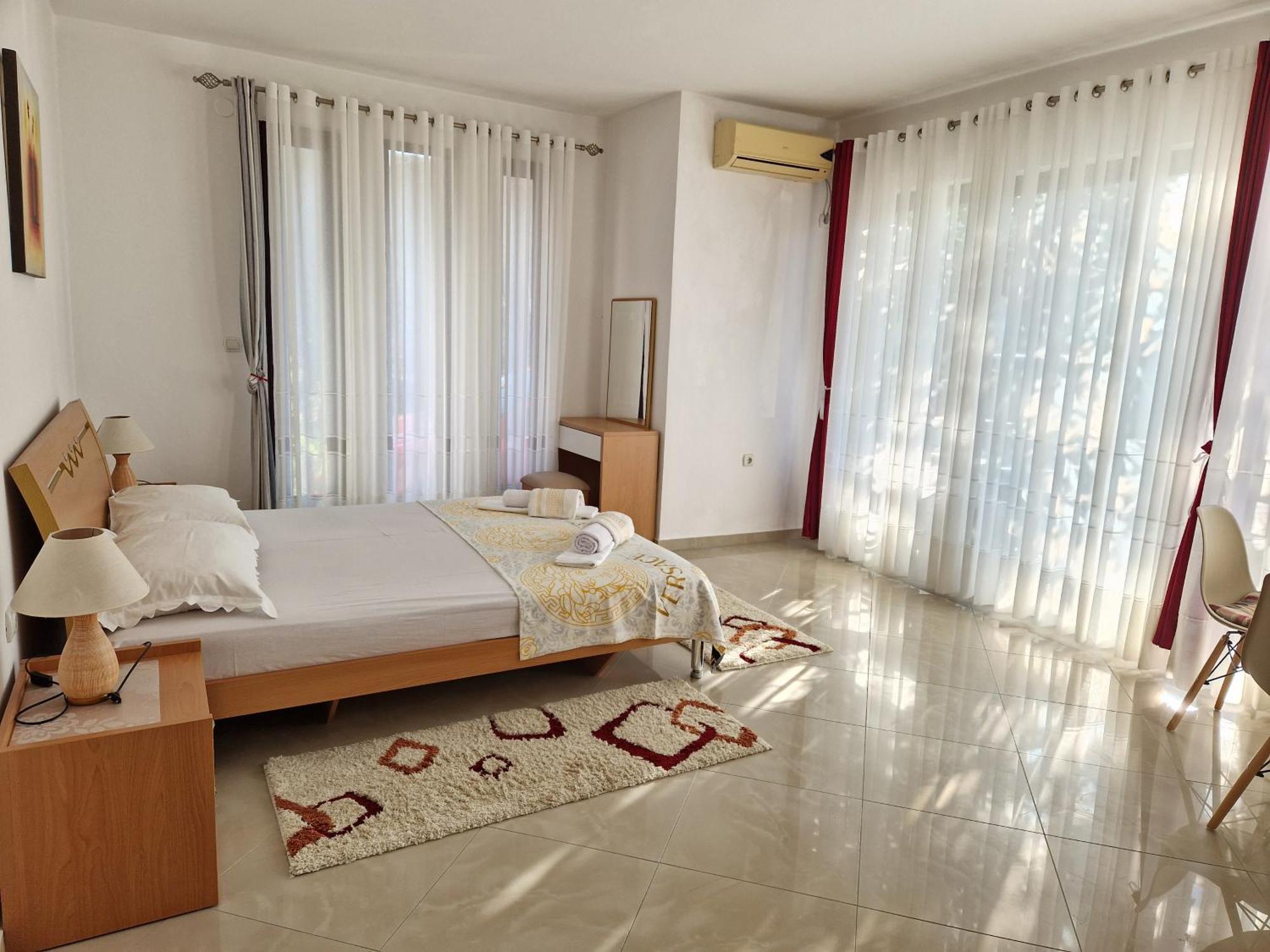 Studios M Ulcinj Buitenkant foto