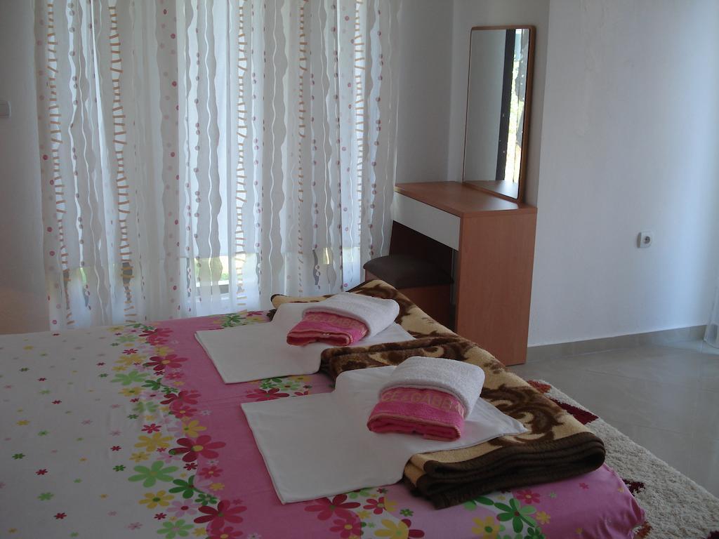 Studios M Ulcinj Buitenkant foto